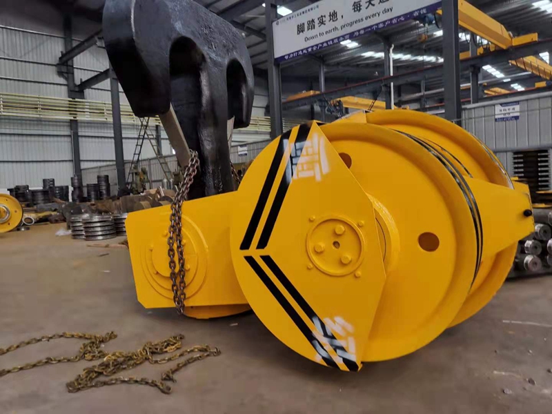 Hook pulley
